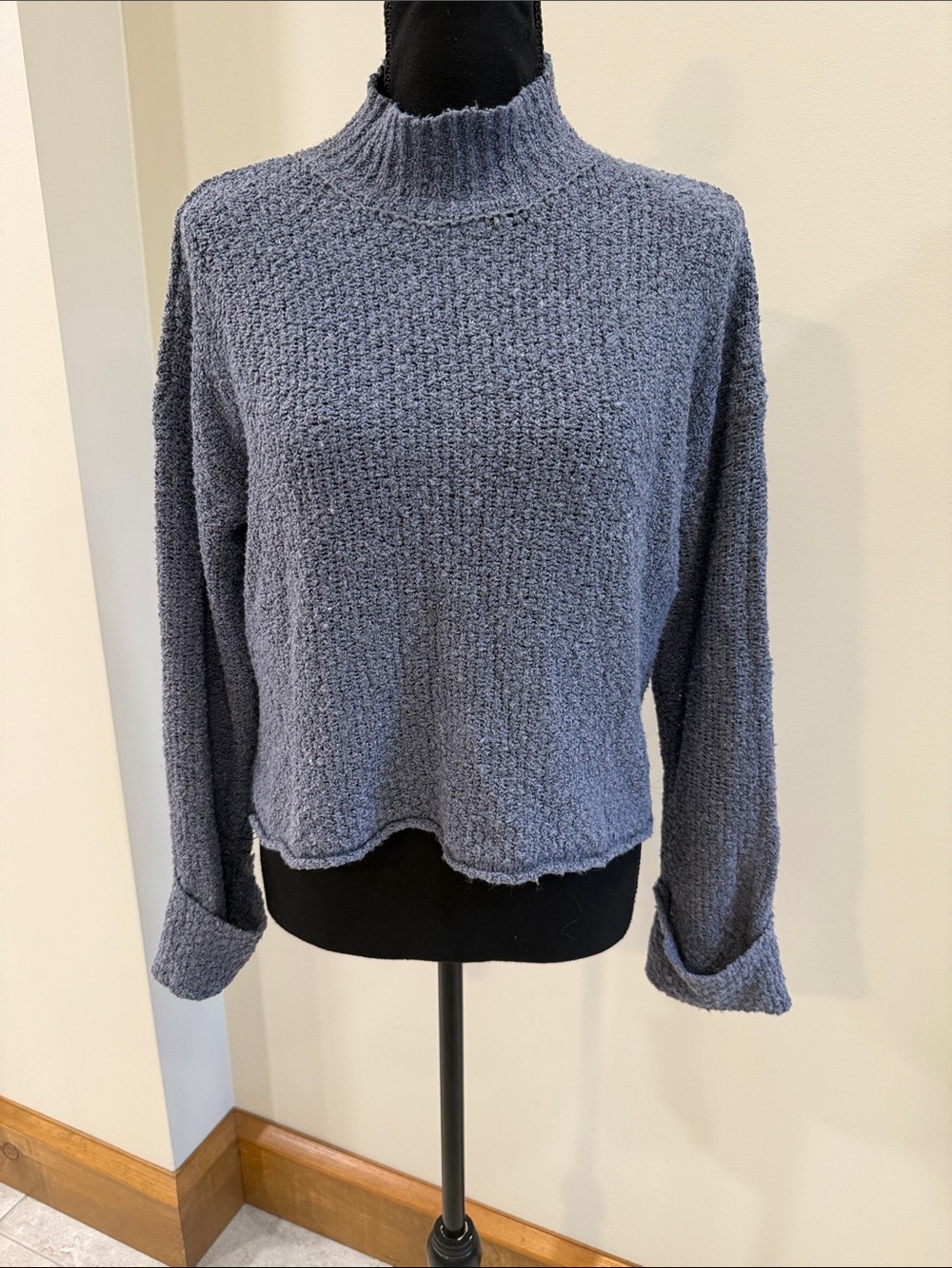 Pink Rose Women’s blue mock neck cropped sweater size M